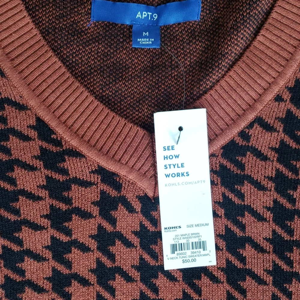 EUC Apt. 9 Rust Orange black houndstooth pattern soft knit V neck sweater Medium - Picture 6 of 7